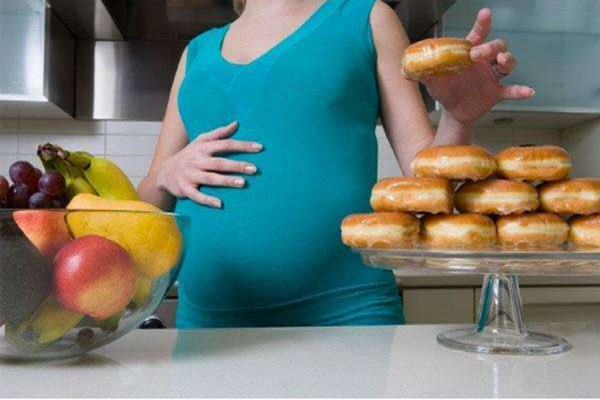 怀胎前三月的孕妇饮食注意事项！