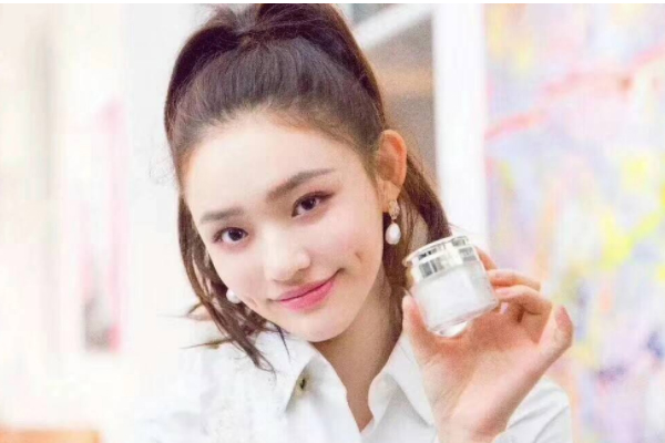 <b>麦吉丽素颜霜孕妇能用吗?价格多少?</b>