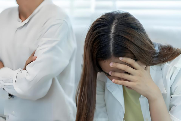 搞懂基础的婚姻心理逻辑，能帮你避开婚后八
